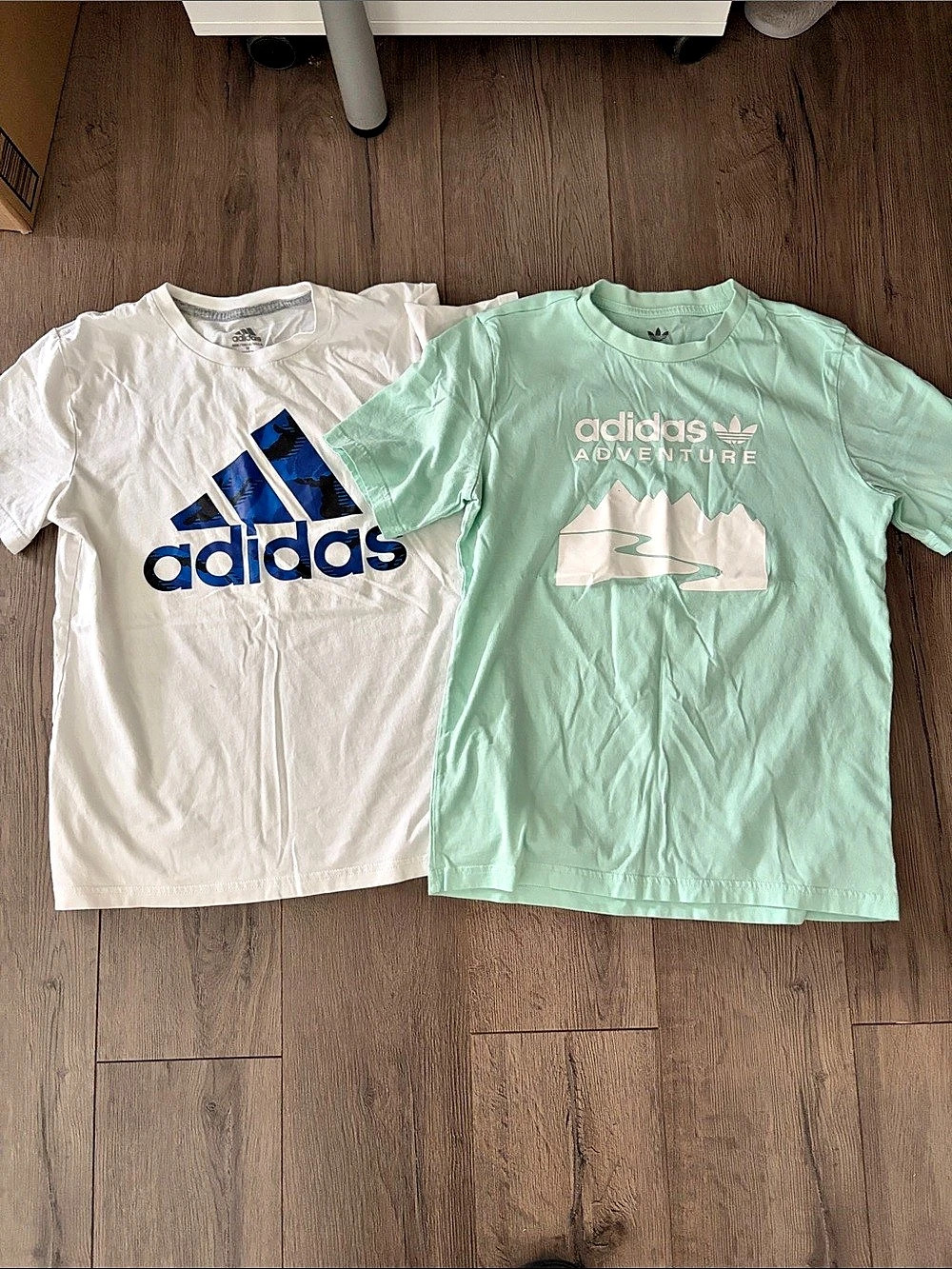 Boys Adidas Adventure Graphic T-Shirt-Size 10-12